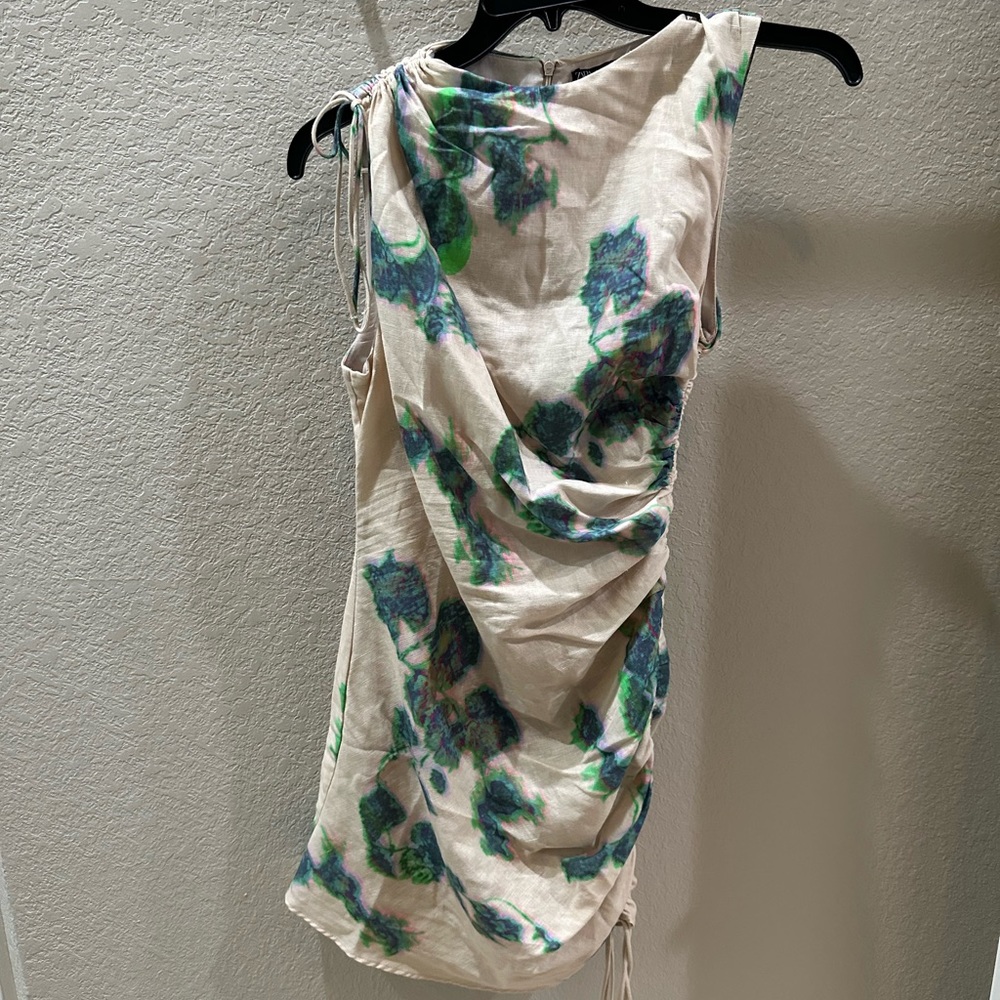 Mini dress